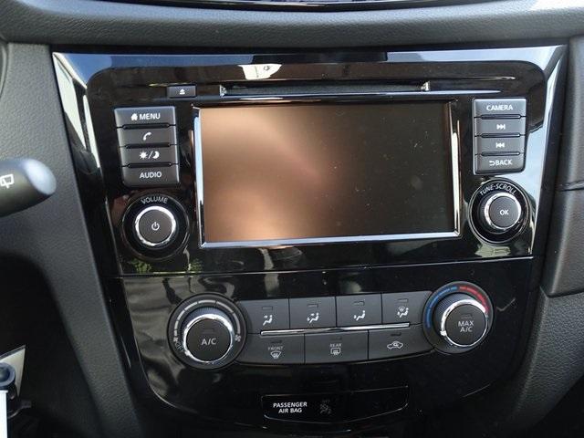 55369-3627-nissan-rogue-2020-22010