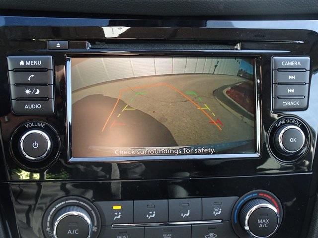 55370-3627-nissan-rogue-2020-22010