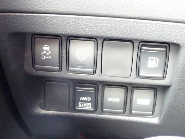 55373-3627-nissan-rogue-2020-22010