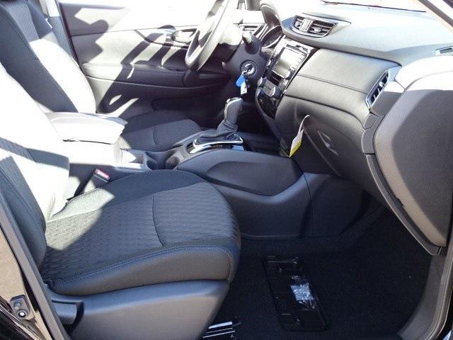 55380-3628-nissan-rogue-2020-22010