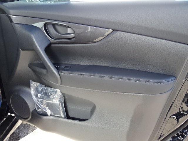 55382-3628-nissan-rogue-2020-22010