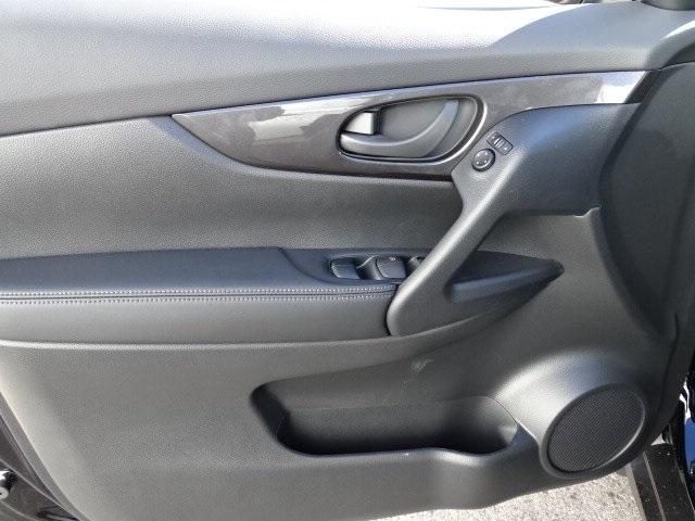 55395-3628-nissan-rogue-2020-22010