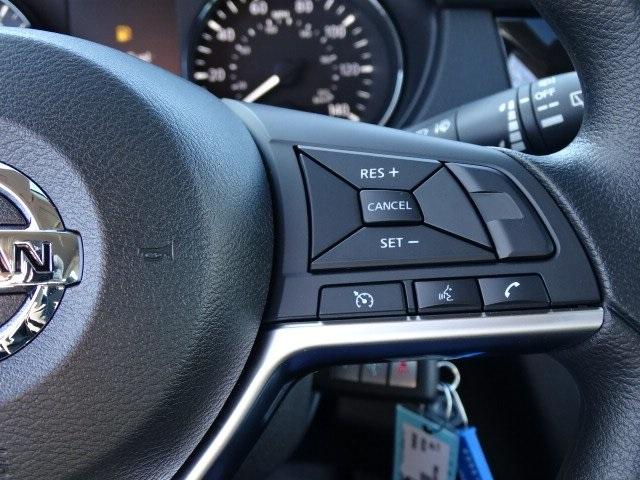 55404-3628-nissan-rogue-2020-22010