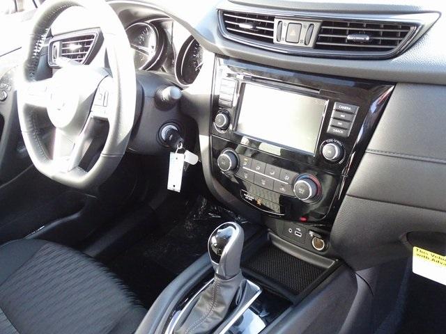55412-3629-nissan-rogue-2020-22010