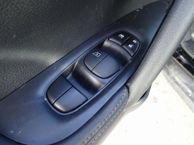 55425-3629-nissan-rogue-2020-22010