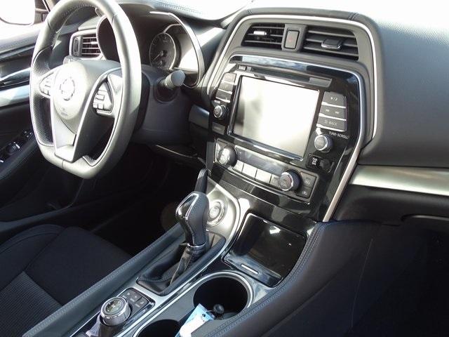 55475-3631-nissan-maxima-2020-16010