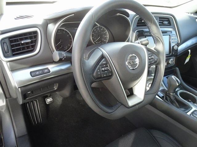 55486-3631-nissan-maxima-2020-16010