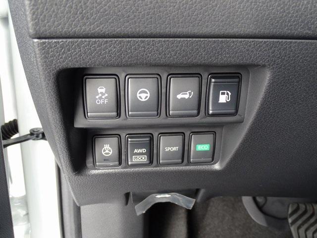55562-3633-nissan-rogue-2020-22410