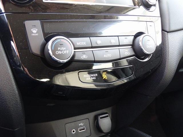 55566-3633-nissan-rogue-2020-22410