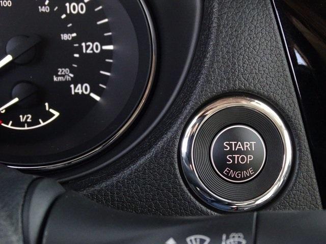 55569-3633-nissan-rogue-2020-22410
