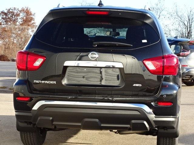 55621-3635-nissan-pathfinder-2020-25010