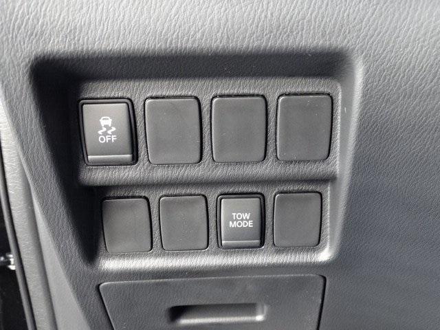 55632-3635-nissan-pathfinder-2020-25010