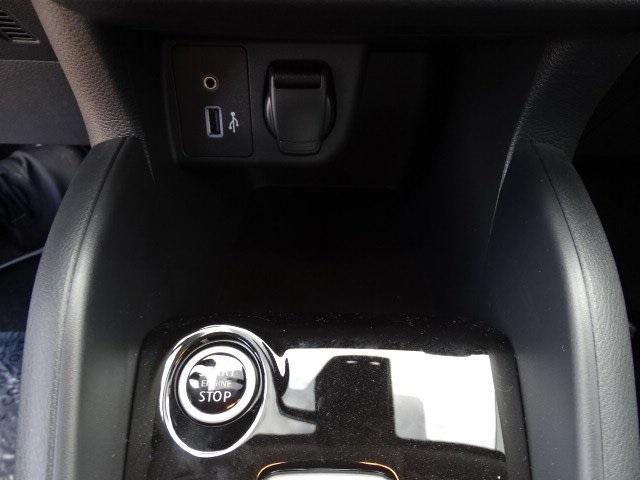 55694-3637-nissan-versa-2020-10310