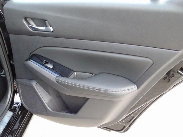 55779-3640-nissan-altima-2020-14310