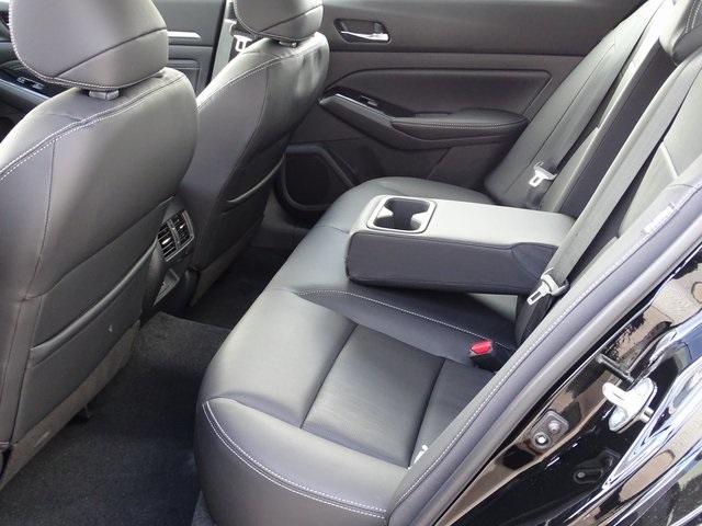 55786-3640-nissan-altima-2020-14310