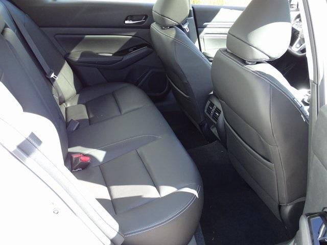 55813-3641-nissan-altima-2020-14310
