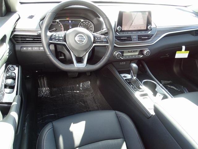 55821-3641-nissan-altima-2020-14310