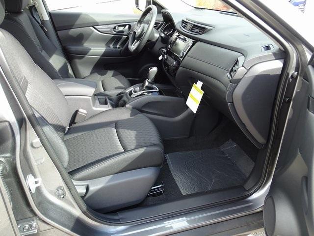55842-3642-nissan-rogue-2020-22010