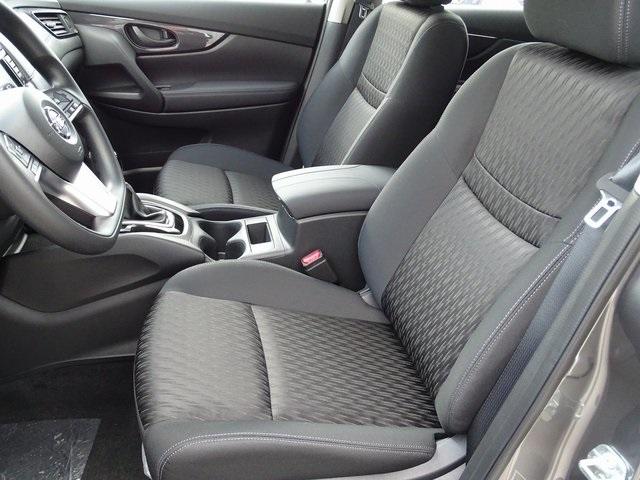 55856-3642-nissan-rogue-2020-22010
