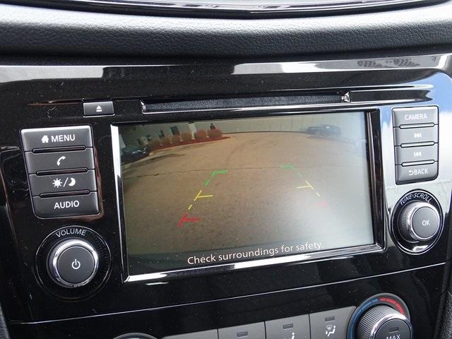 55865-3642-nissan-rogue-2020-22010