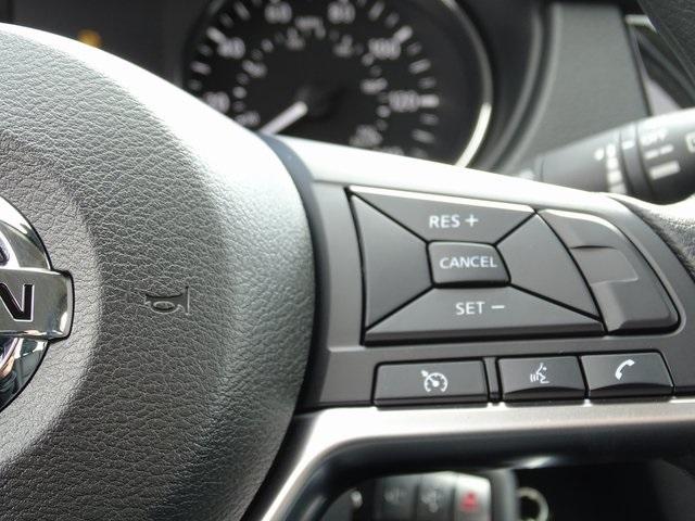 55867-3642-nissan-rogue-2020-22010