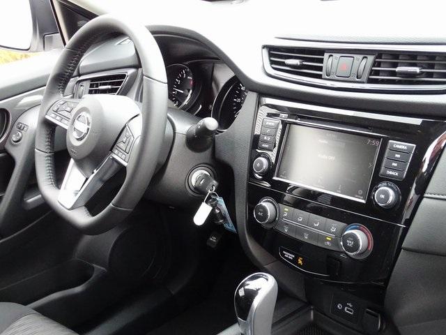 55875-3643-nissan-rogue-2020-22010