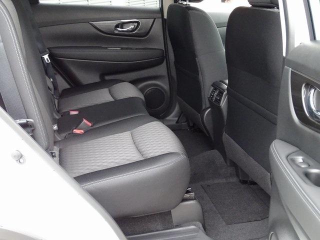 55877-3643-nissan-rogue-2020-22010
