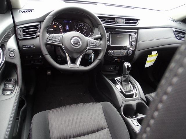 55886-3643-nissan-rogue-2020-22010