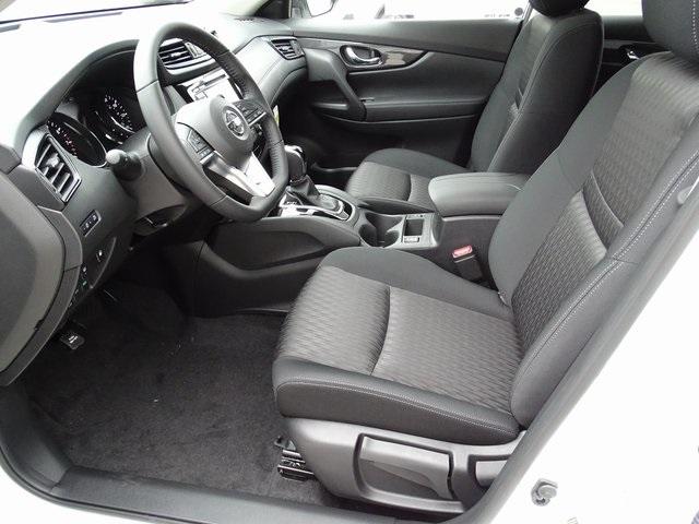 55887-3643-nissan-rogue-2020-22010