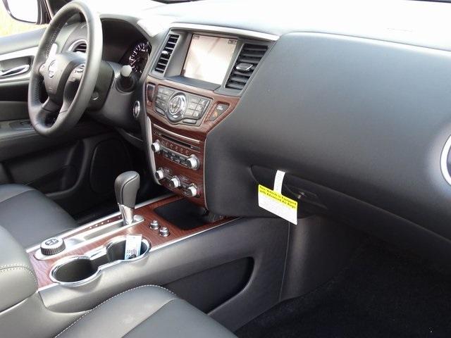 55909-3644-nissan-pathfinder-2020-25610