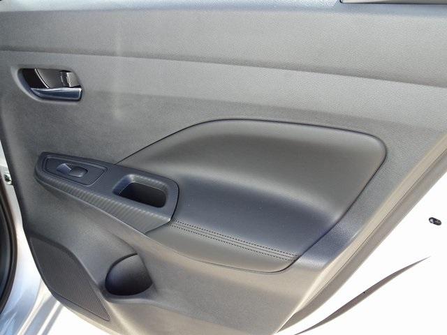 55953-3645-nissan-versa-2020-10210