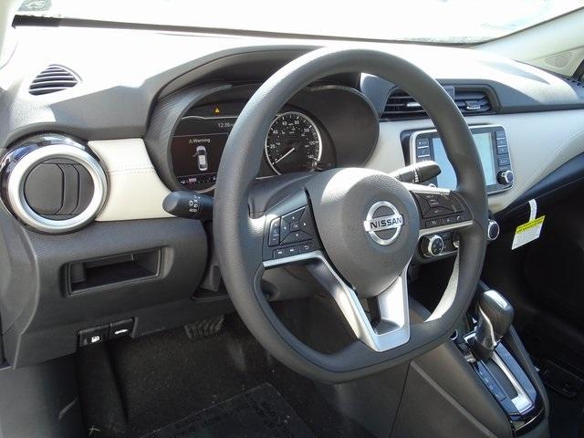 55963-3645-nissan-versa-2020-10210