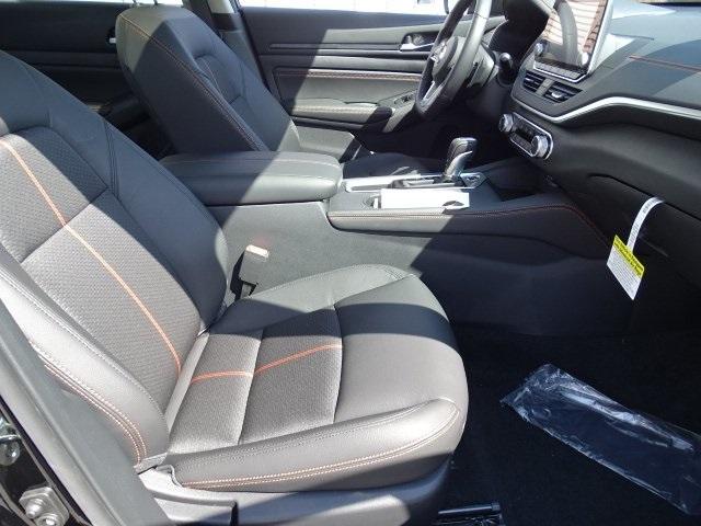 55980-3647-nissan-altima-2020-13310