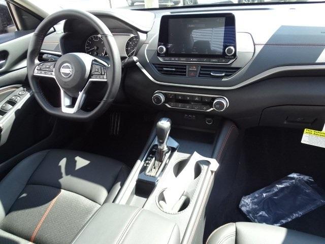 55981-3647-nissan-altima-2020-13310