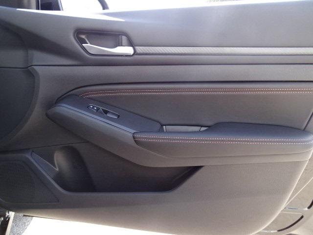 55982-3647-nissan-altima-2020-13310