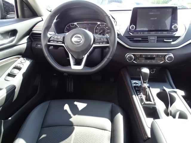 55991-3647-nissan-altima-2020-13310