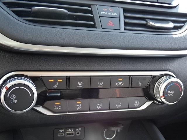 55999-3647-nissan-altima-2020-13310