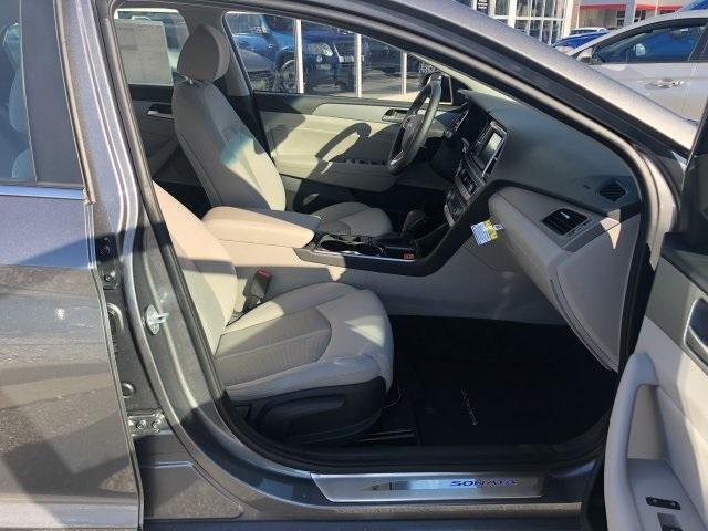 5602-hyundai-sonata-2019-284j2f4p