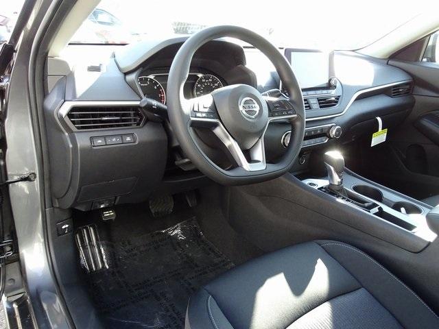 56054-3649-nissan-altima-2020-13110