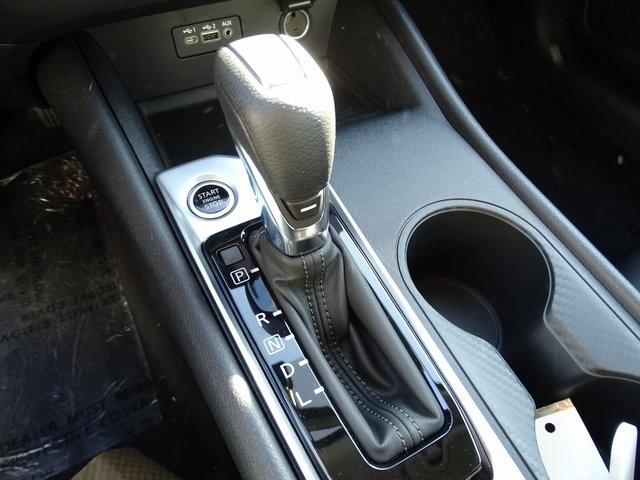 56056-3649-nissan-altima-2020-13110