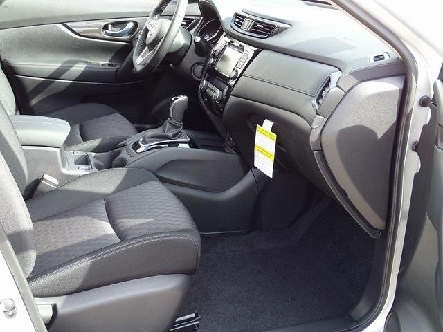 56094-3651-nissan-rogue-2020-22210