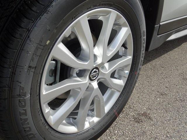 56099-3651-nissan-rogue-2020-22210