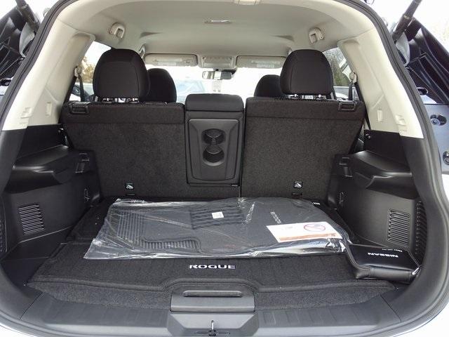 56104-3651-nissan-rogue-2020-22210