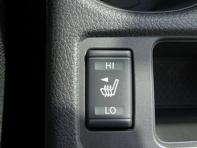 56115-3651-nissan-rogue-2020-22210