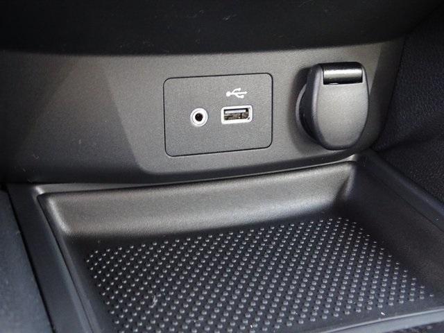 56116-3651-nissan-rogue-2020-22210