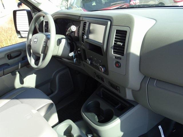 56273-3657-nissan-nv2500hd-2019-61319