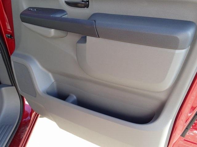 56274-3657-nissan-nv2500hd-2019-61319