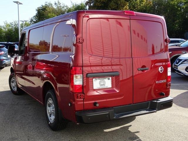 56281-3657-nissan-nv2500hd-2019-61319