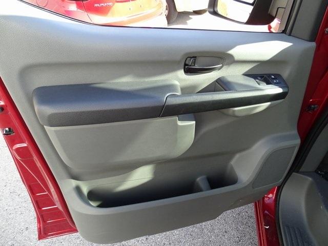 56286-3657-nissan-nv2500hd-2019-61319