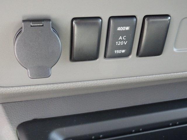 56290-3657-nissan-nv2500hd-2019-61319